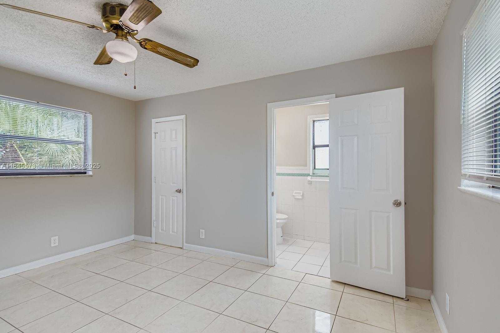 Small Image of 6750 NORTH WEST 7TH CT, Margate Number 11