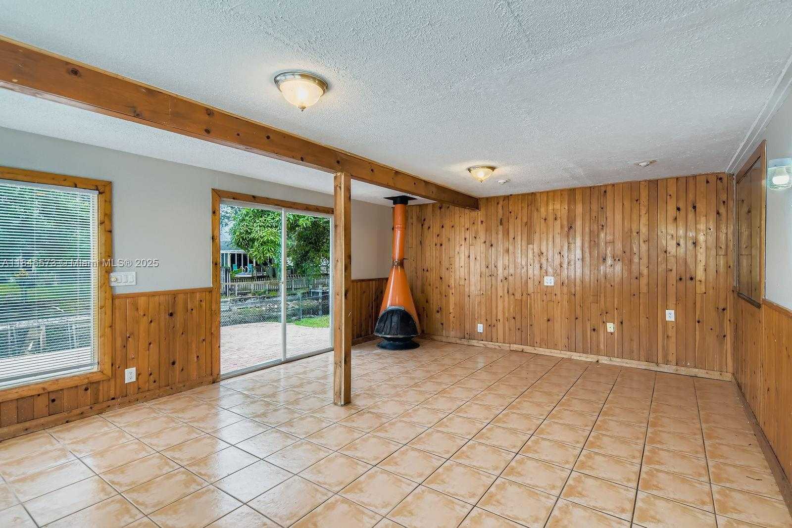 Small Image of 6750 NORTH WEST 7TH CT, Margate Number 17