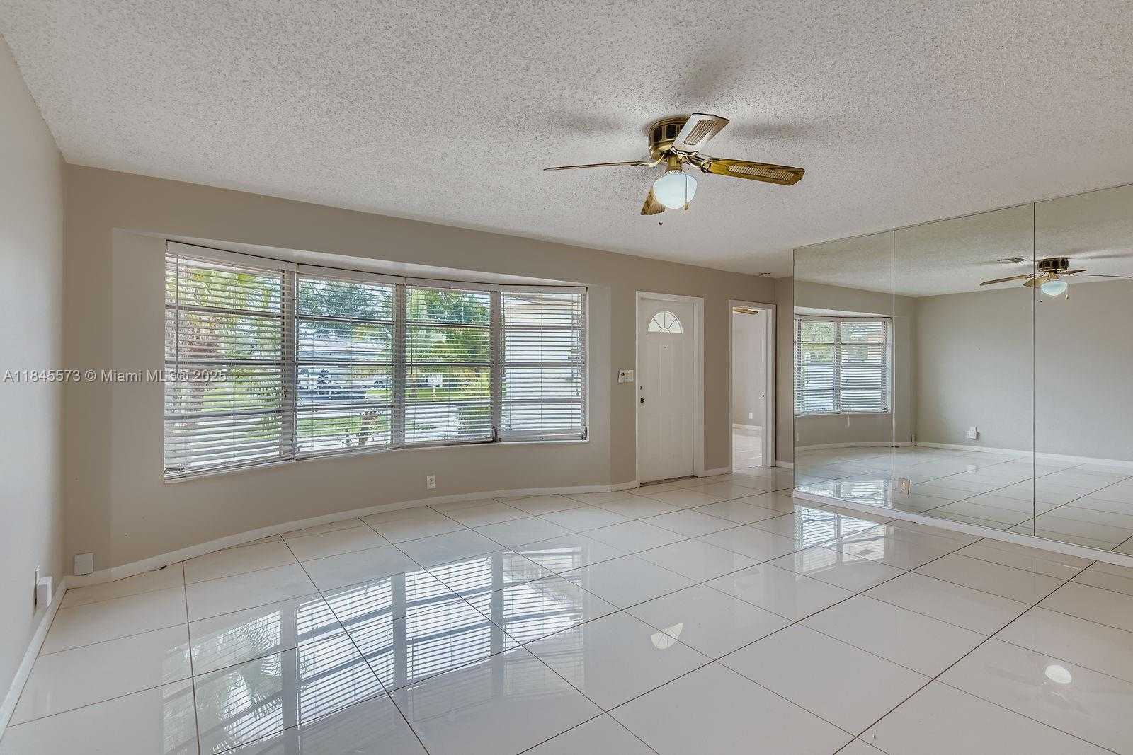 Small Image of 6750 NORTH WEST 7TH CT, Margate Number 4