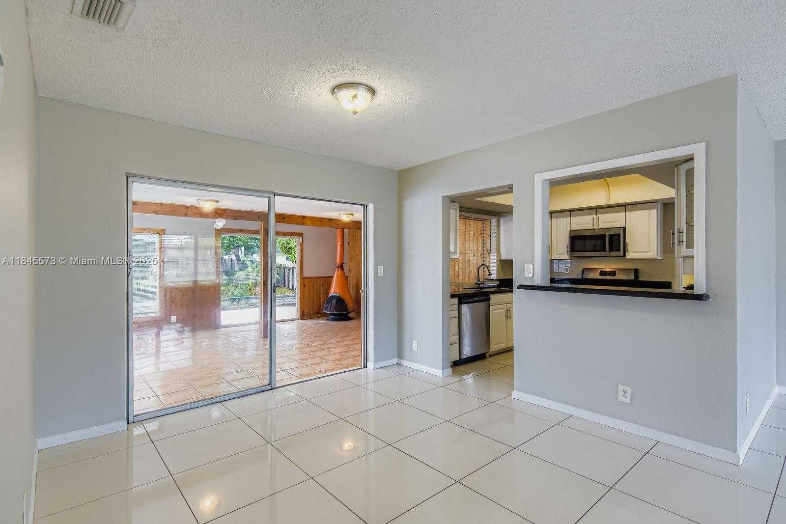 Small Image of 6750 NORTH WEST 7TH CT, Margate Number 8