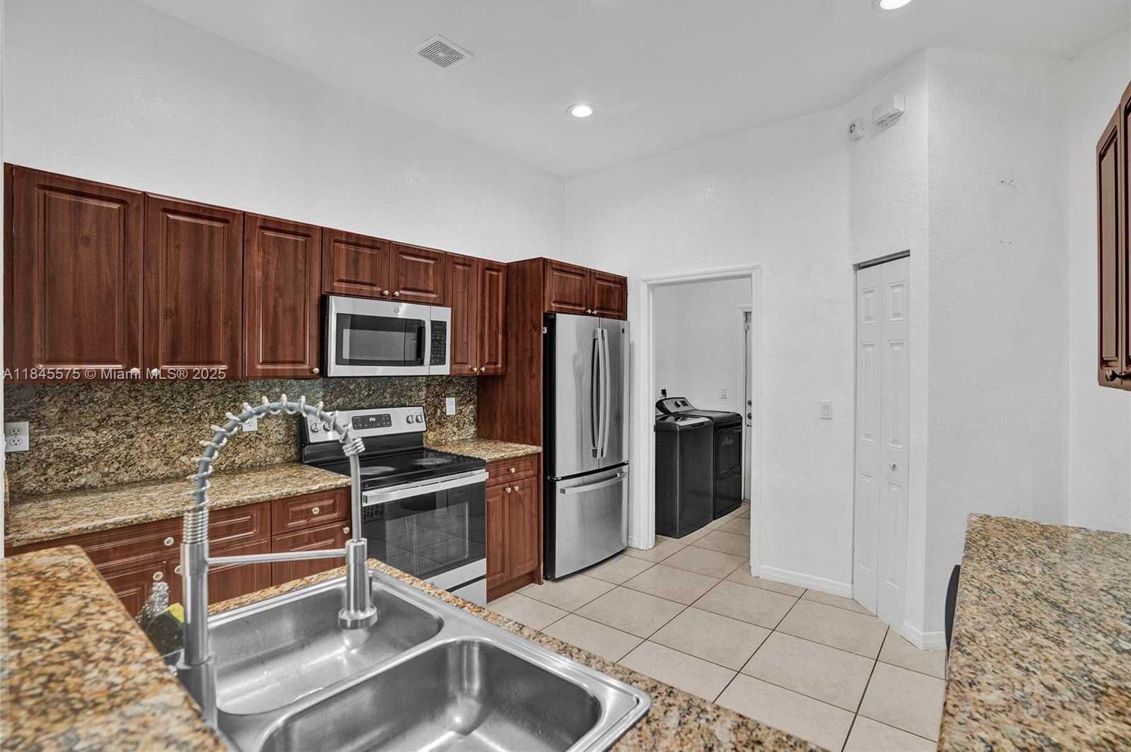 Small Image of 2831 NORTH WEST 6TH CT, Fort Lauderdale Number 5