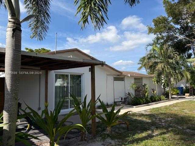 Small Image of 520 SOUTH WEST 62ND AVE, Margate Number 12