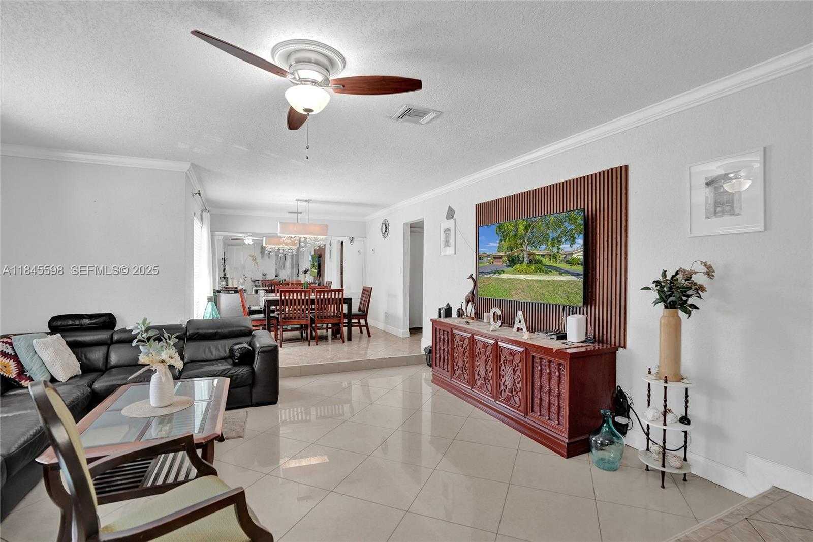 Small Image of 520 SOUTH WEST 62ND AVE, Margate Number 21