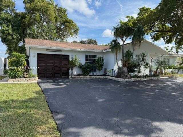 Small Image of 520 SOUTH WEST 62ND AVE, Margate Number 6