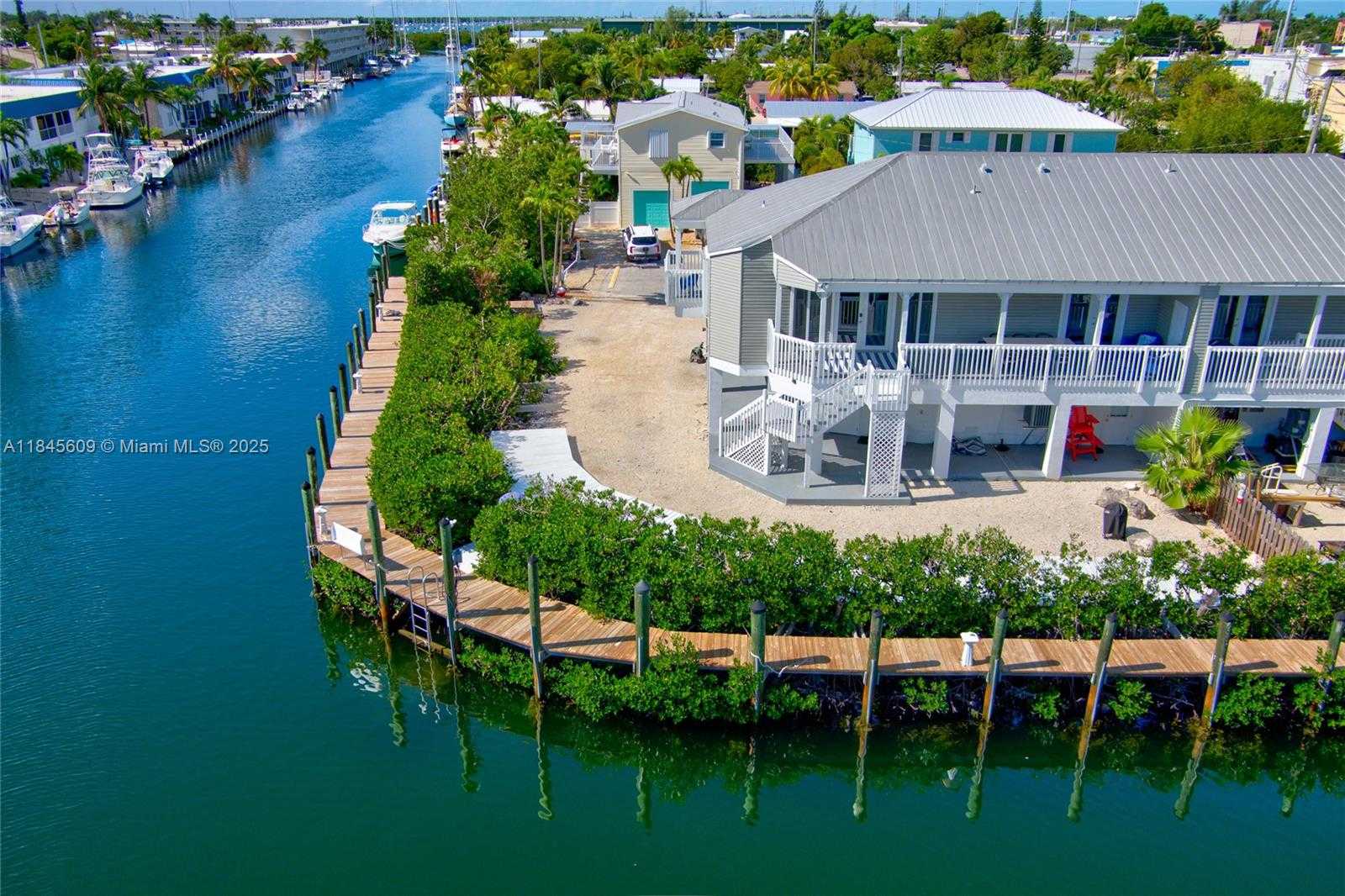 Small Image of 104 52ND STREET OCEAN, Marathon Number 3