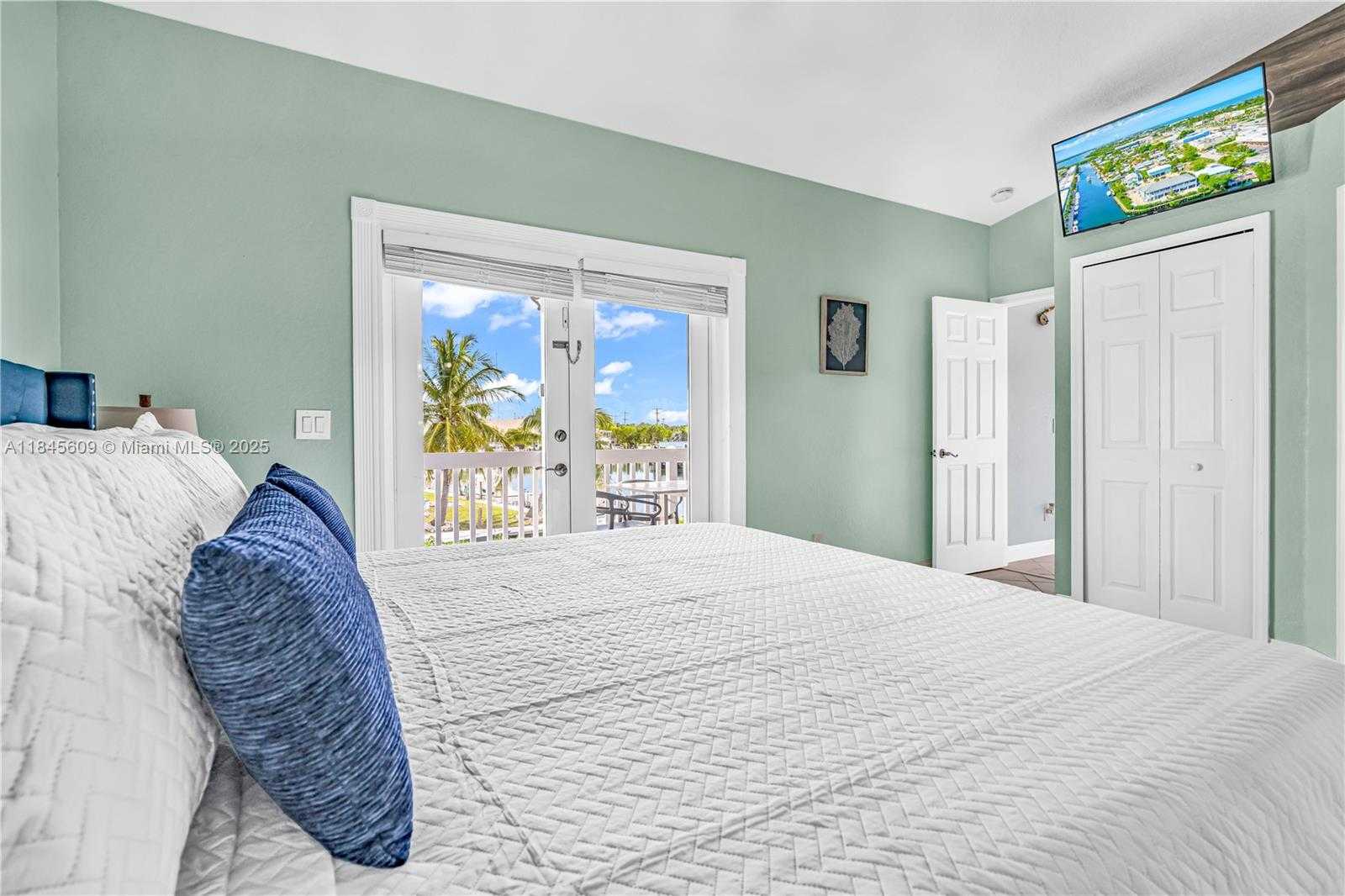 Small Image of 104 52ND STREET OCEAN, Marathon Number 32