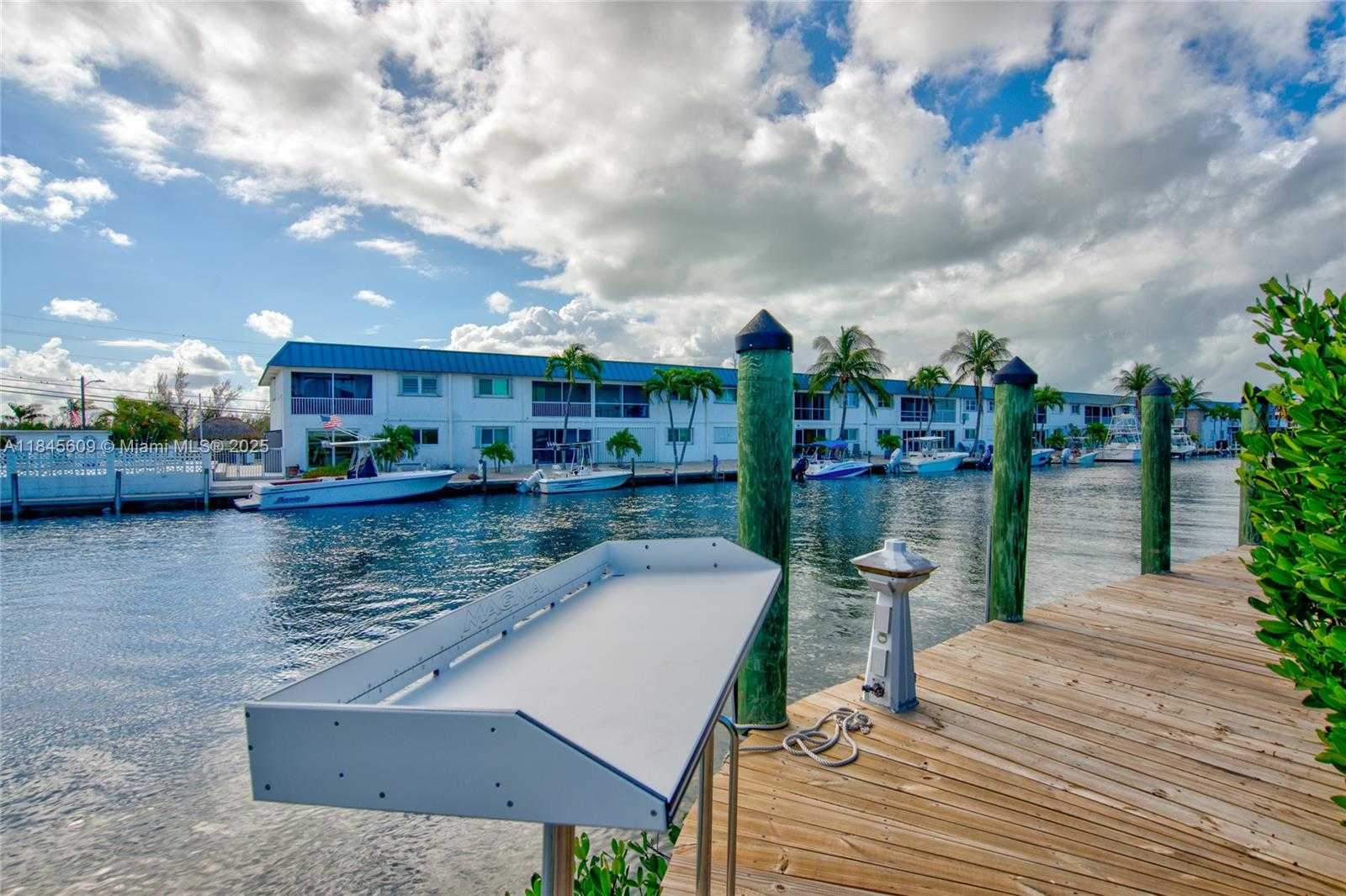 Small Image of 104 52ND STREET OCEAN, Marathon Number 42