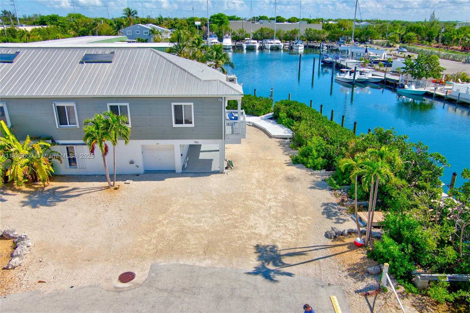 Small Image of 104 52ND STREET OCEAN, Marathon Number 44