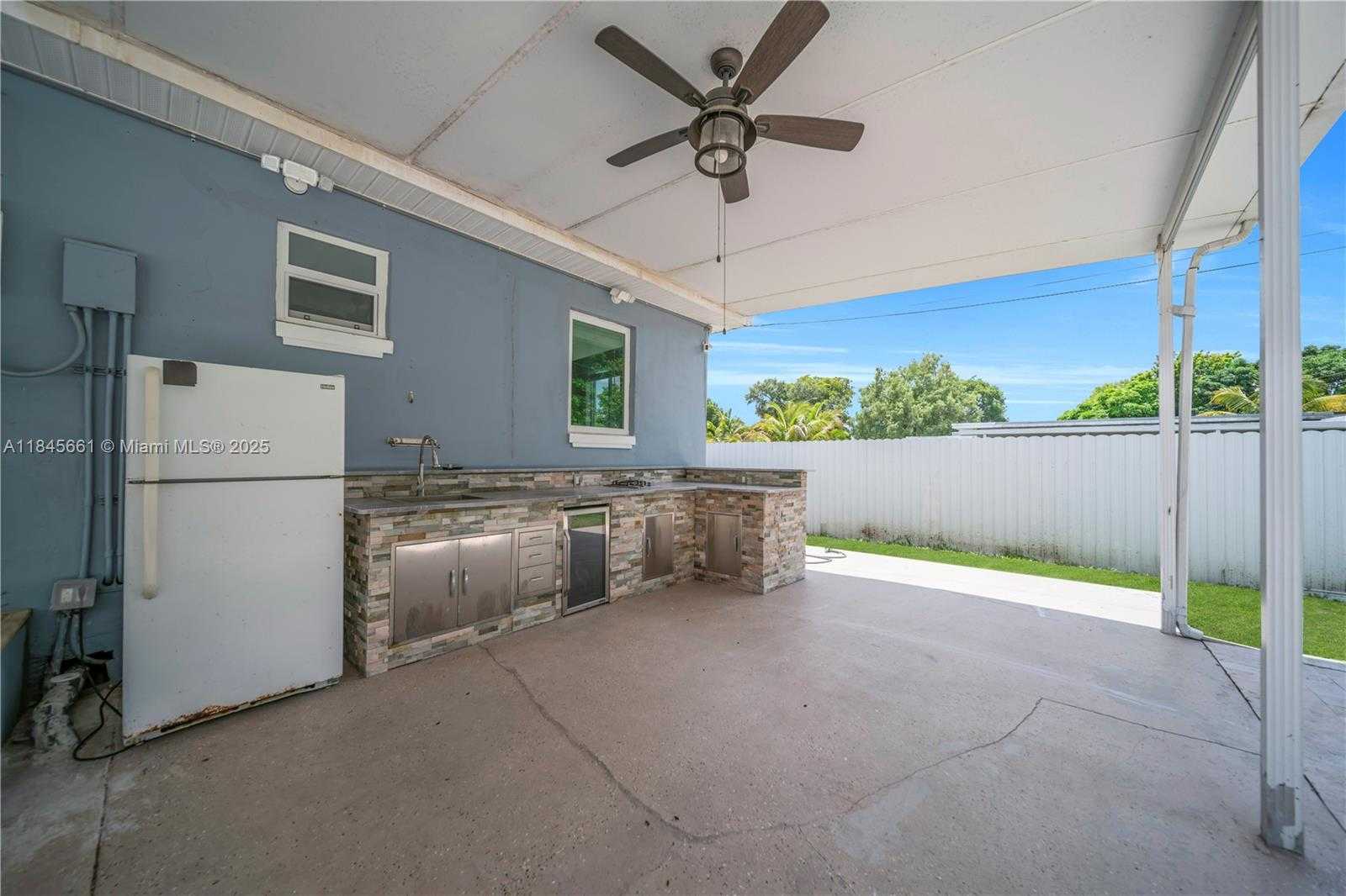 Small Image of 1710 SOUTH WEST 98TH TER, Miramar Number 26