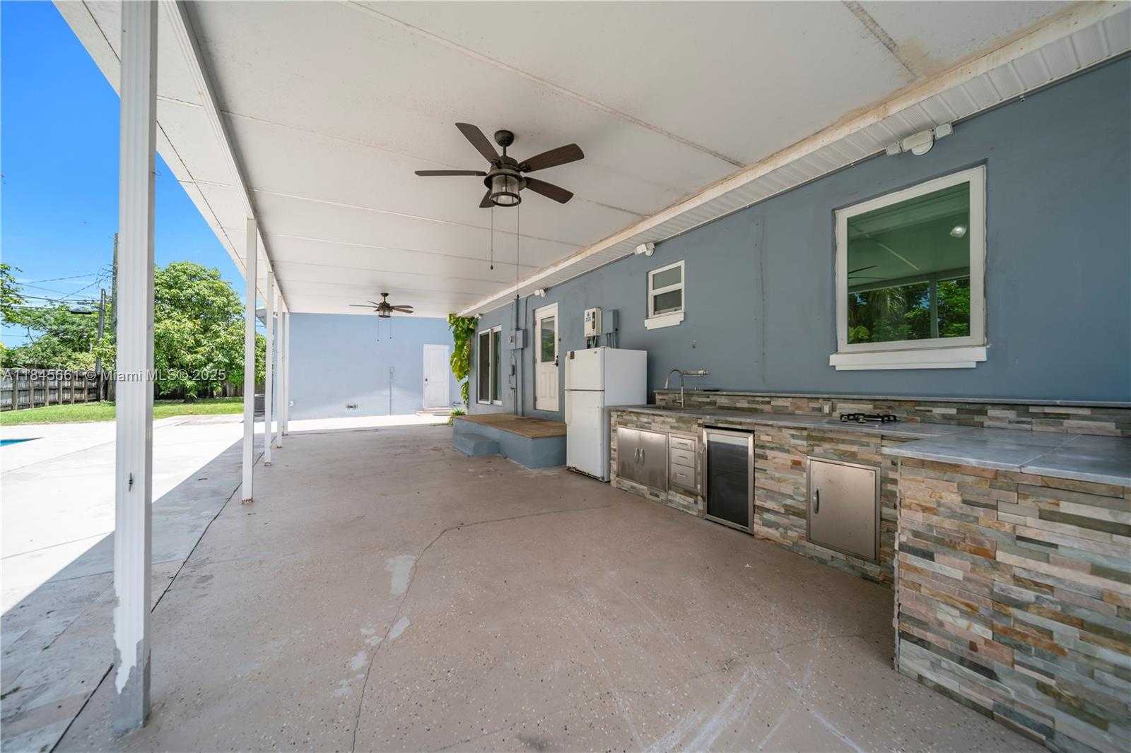 Small Image of 1710 SOUTH WEST 98TH TER, Miramar Number 27