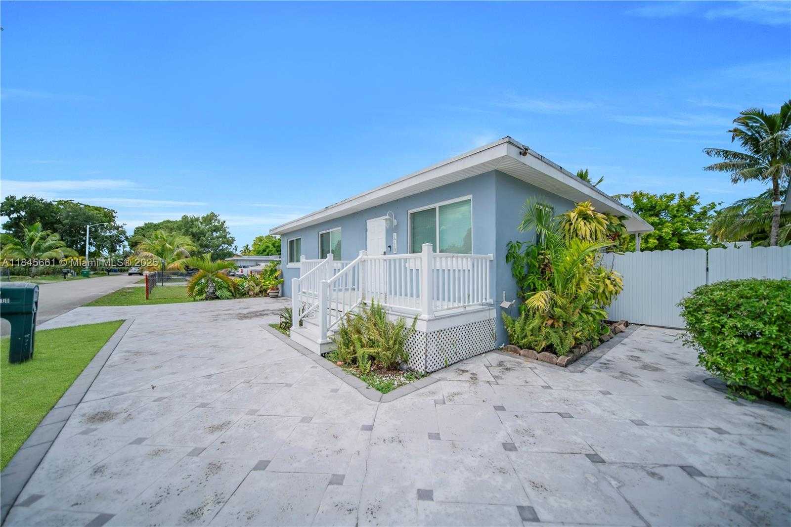 Small Image of 1710 SOUTH WEST 98TH TER, Miramar Number 28
