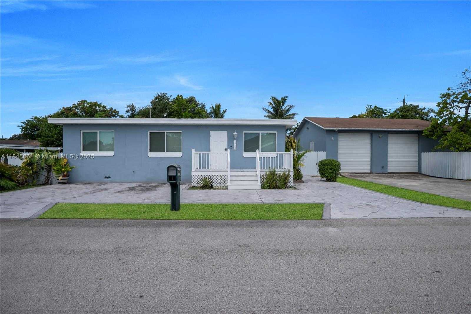 Small Image of 1710 SOUTH WEST 98TH TER, Miramar Number 30