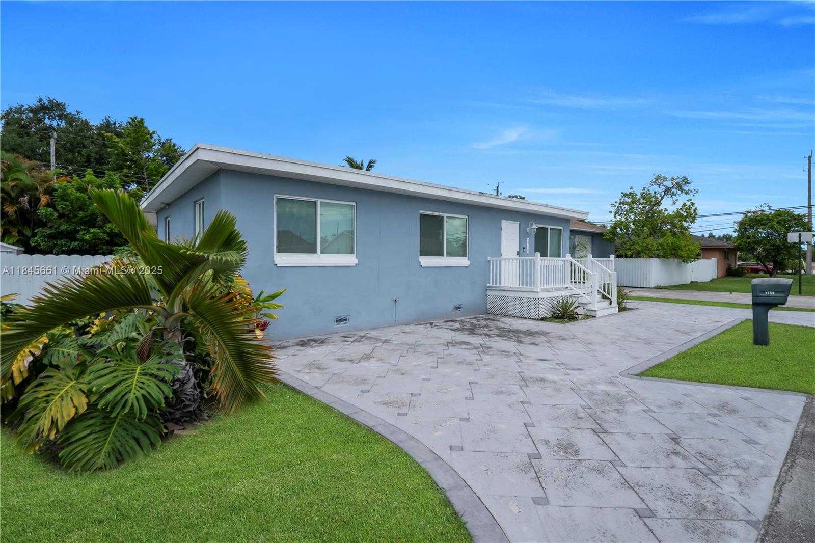 Small Image of 1710 SOUTH WEST 98TH TER, Miramar Number 32