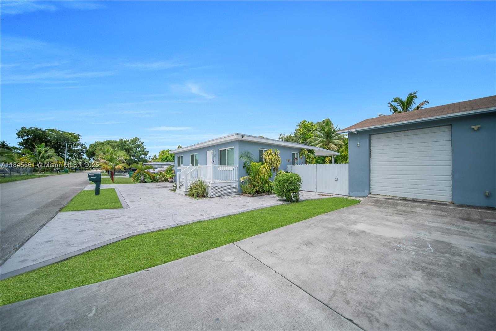 Small Image of 1710 SOUTH WEST 98TH TER, Miramar Number 35