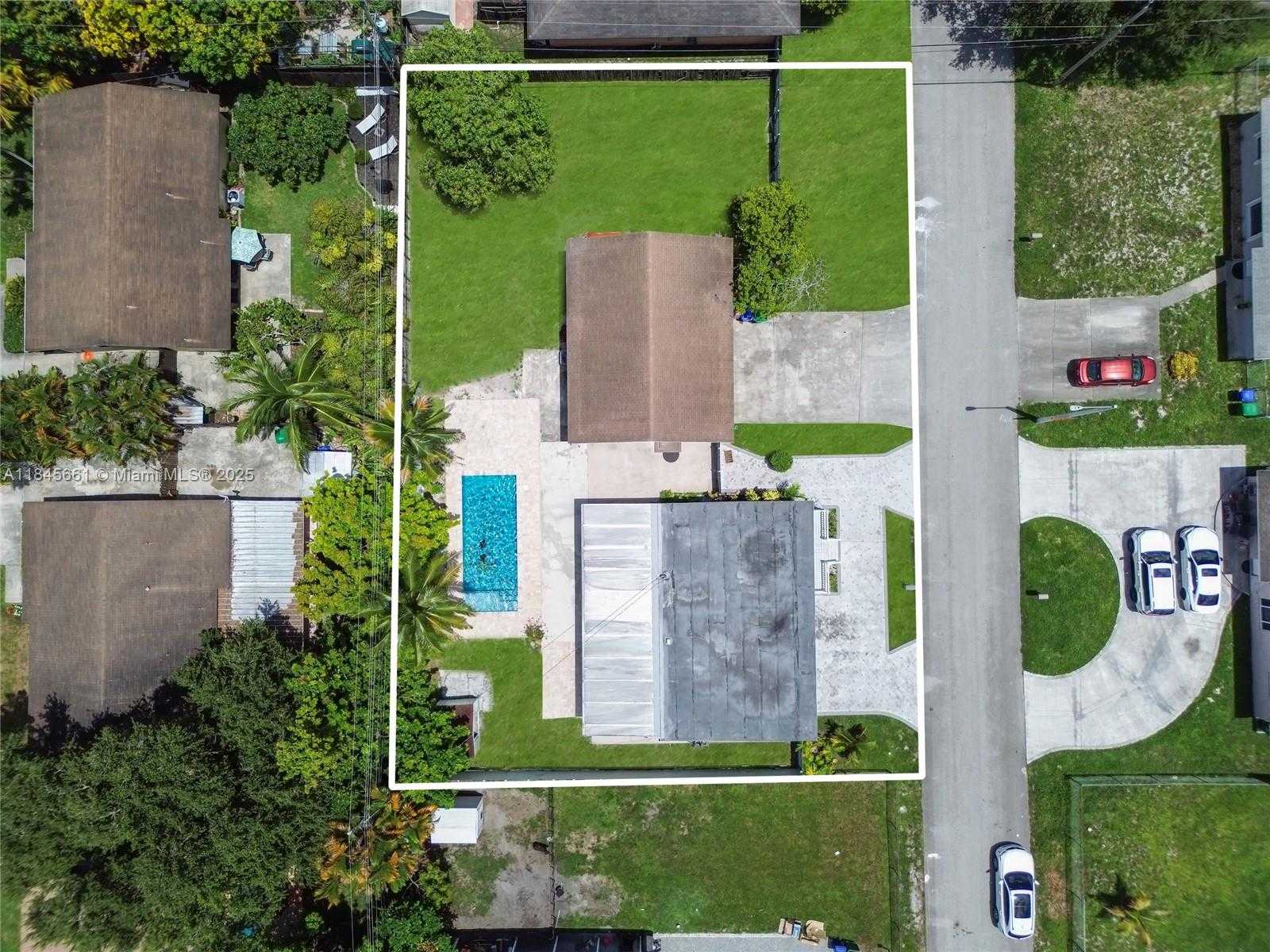 Small Image of 1710 SOUTH WEST 98TH TER, Miramar Number 40