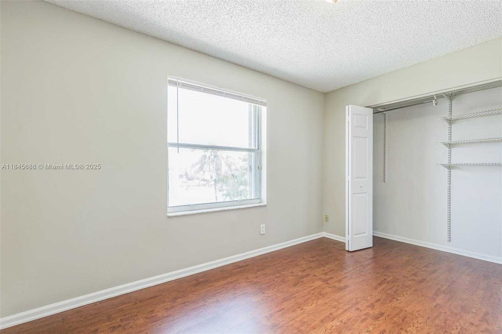 Small Image of 18091 SOUTH WEST 22ND ST, Miramar Number 14