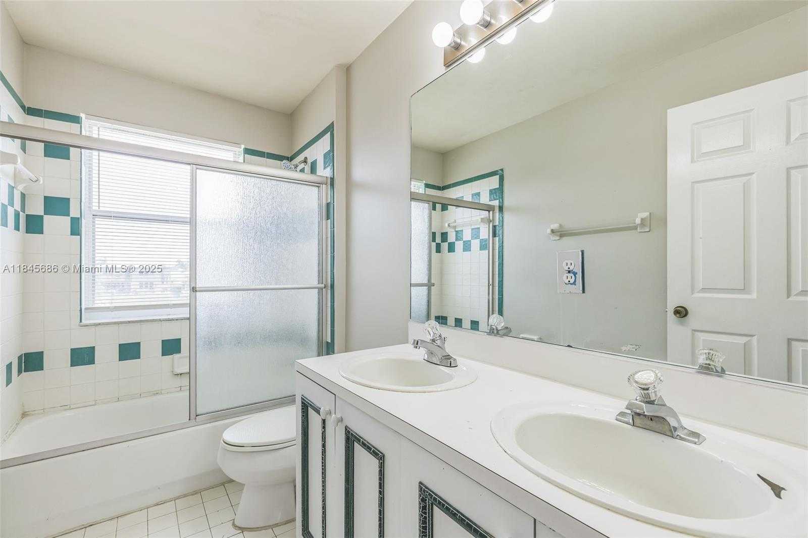 Small Image of 18091 SOUTH WEST 22ND ST, Miramar Number 16