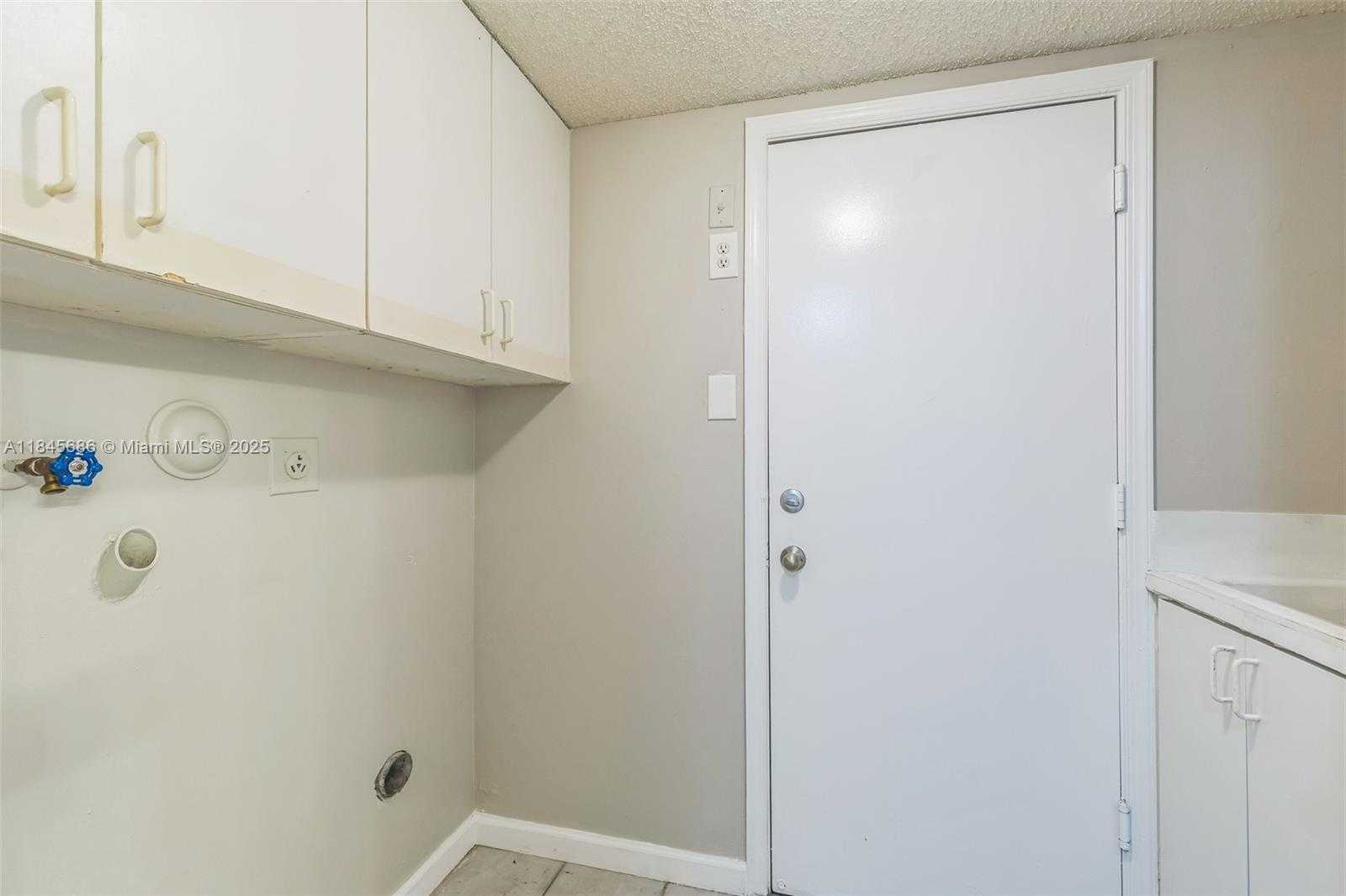 Small Image of 18091 SOUTH WEST 22ND ST, Miramar Number 20