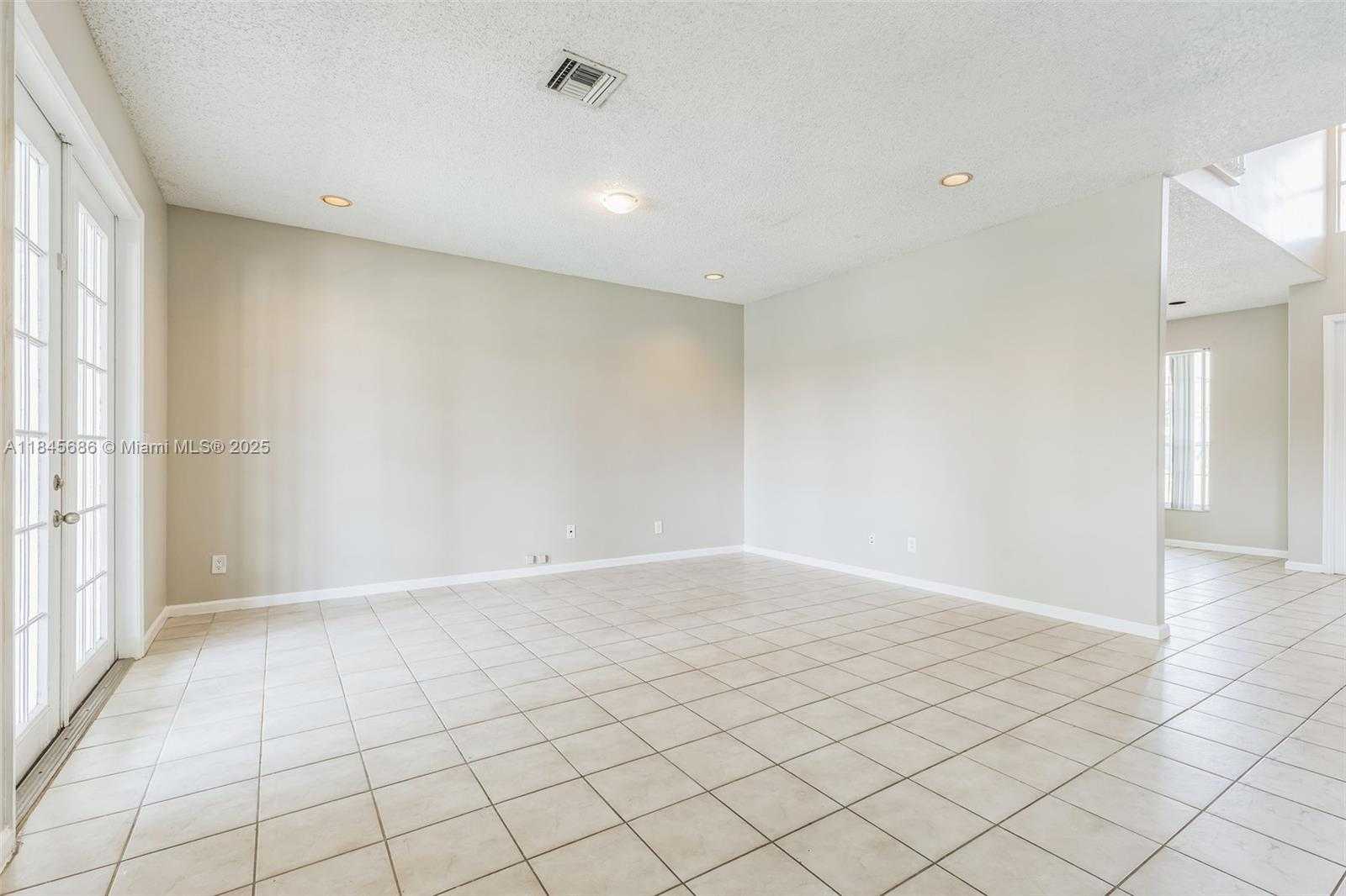 Small Image of 18091 SOUTH WEST 22ND ST, Miramar Number 26