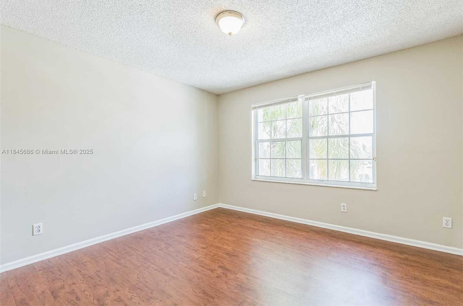 Small Image of 18091 SOUTH WEST 22ND ST, Miramar Number 27