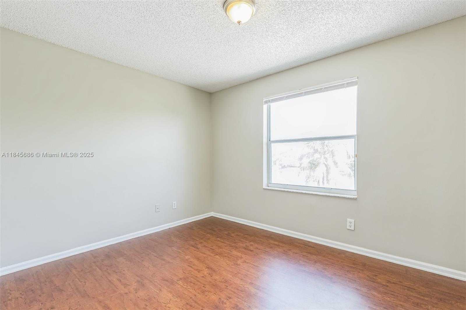 Small Image of 18091 SOUTH WEST 22ND ST, Miramar Number 30