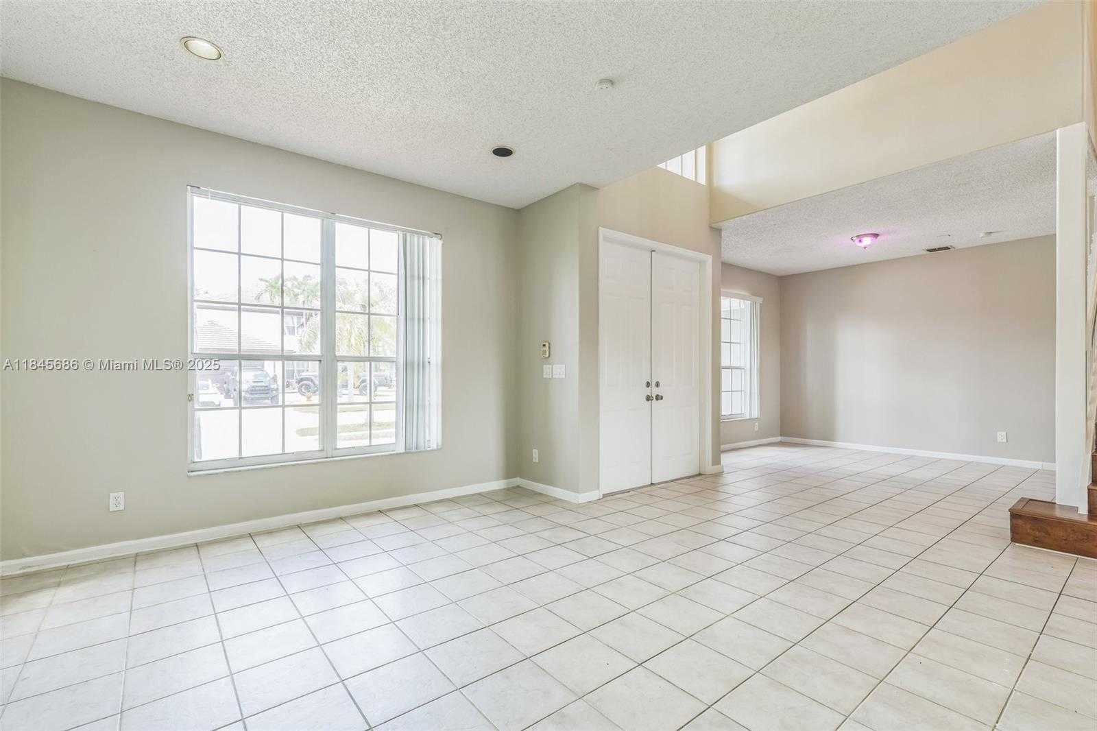 Small Image of 18091 SOUTH WEST 22ND ST, Miramar Number 4