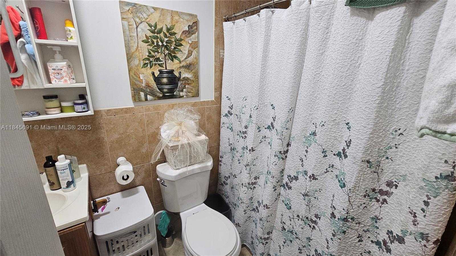 Small Image of 16569 NORTH WEST 91ST CT, Miami Lakes Number 19