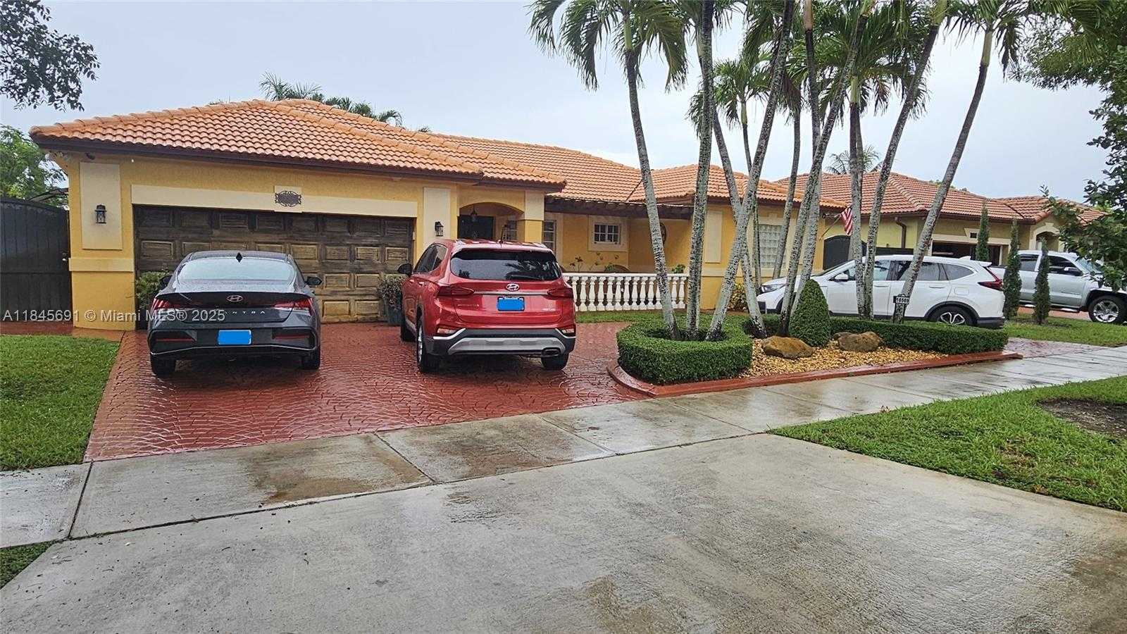 Small Image of 16569 NORTH WEST 91ST CT, Miami Lakes Number 2
