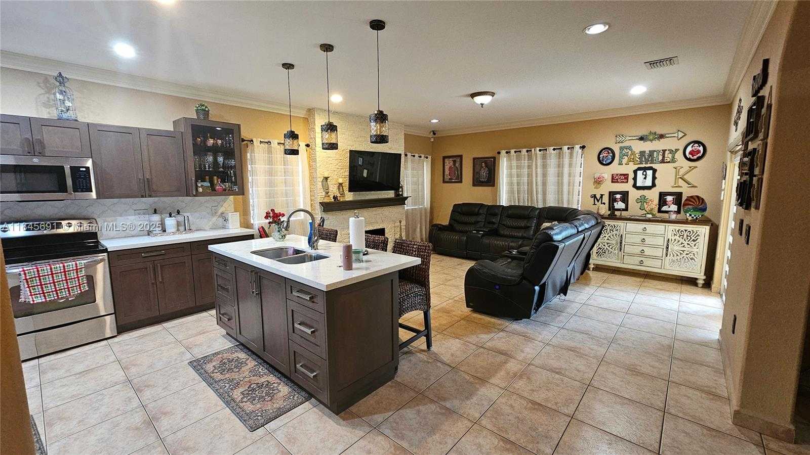 Small Image of 16569 NORTH WEST 91ST CT, Miami Lakes Number 9