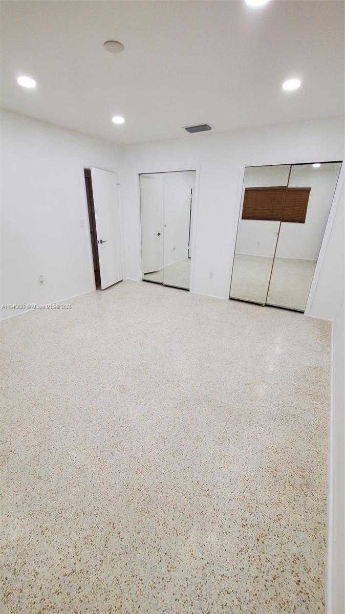 Small Image of 142 NORTH WEST 21 ST, Homestead Number 26