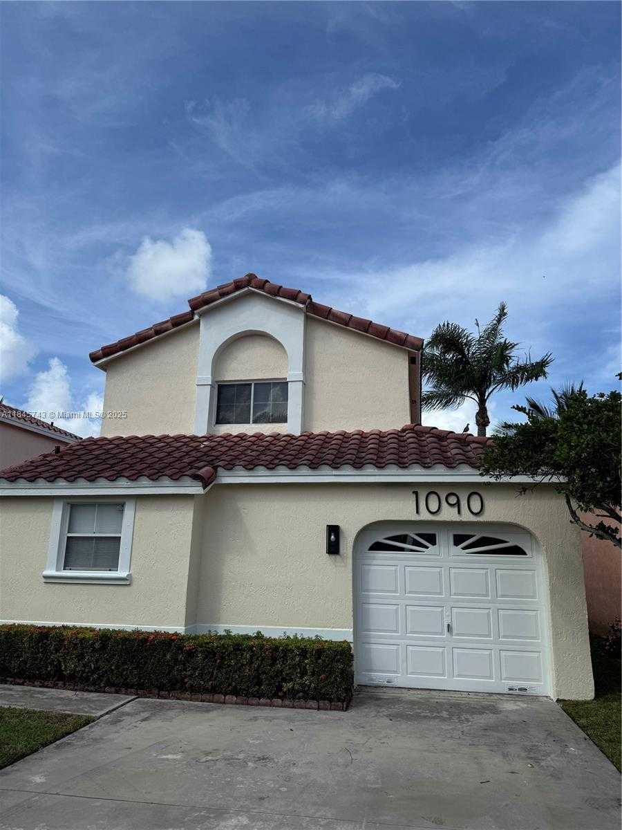 Small Image of 1090 SOUTH EAST 6TH AVE, Dania Beach Number 2