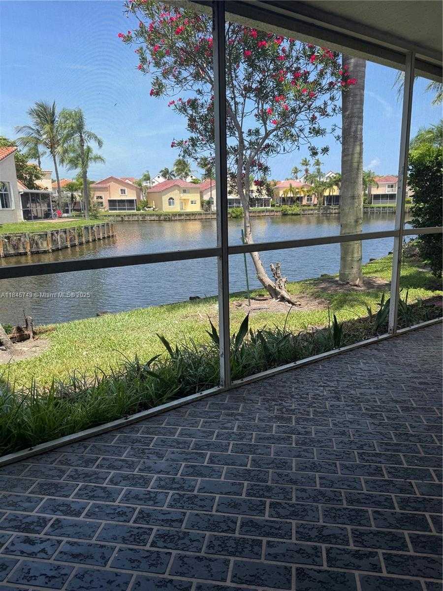 Small Image of 1090 SOUTH EAST 6TH AVE, Dania Beach Number 32