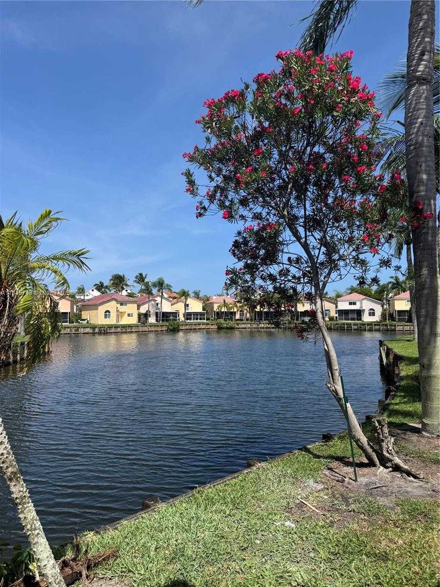 Small Image of 1090 SOUTH EAST 6TH AVE, Dania Beach Number 33