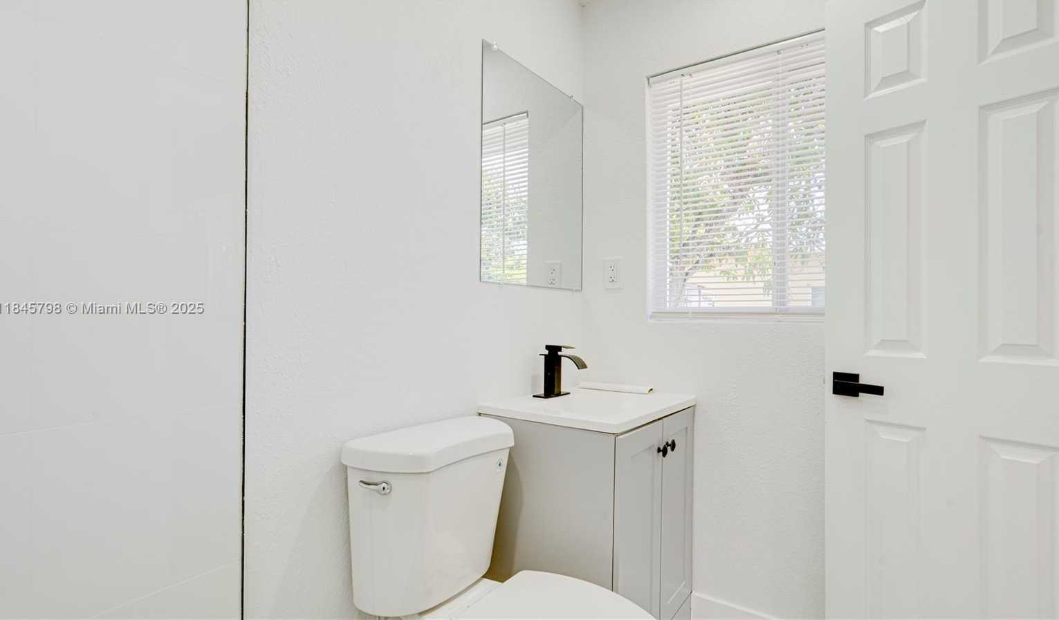 Small Image of 1516 NORTH WEST 19TH AVE, Fort Lauderdale Number 10