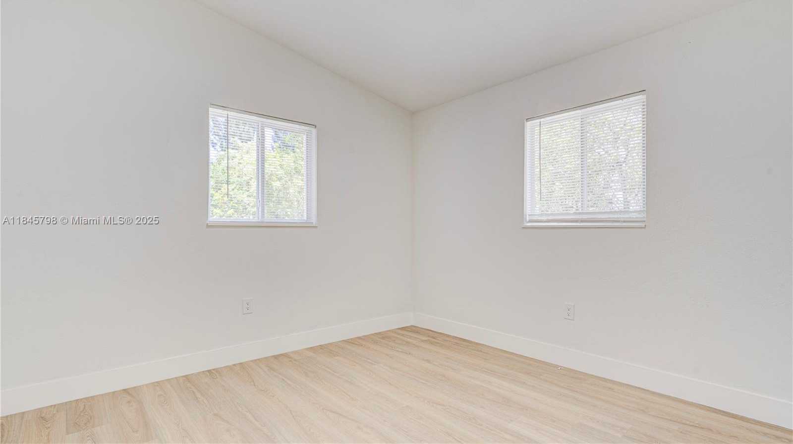 Small Image of 1516 NORTH WEST 19TH AVE, Fort Lauderdale Number 11