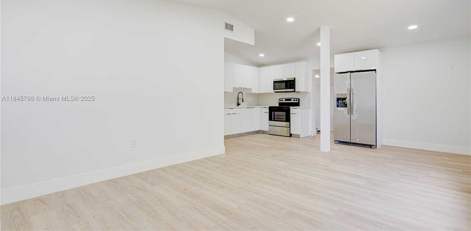 Small Image of 1516 NORTH WEST 19TH AVE, Fort Lauderdale Number 15