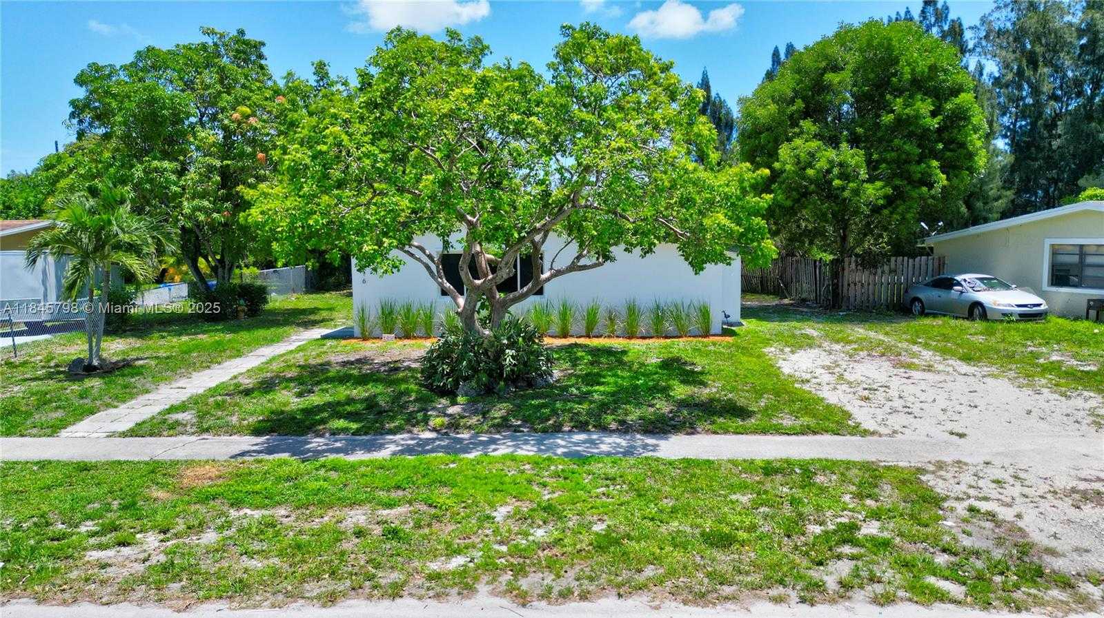 Small Image of 1516 NORTH WEST 19TH AVE, Fort Lauderdale Number 2