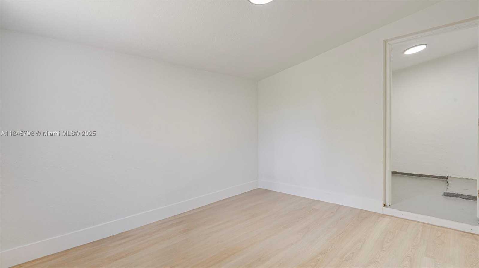 Small Image of 1516 NORTH WEST 19TH AVE, Fort Lauderdale Number 28