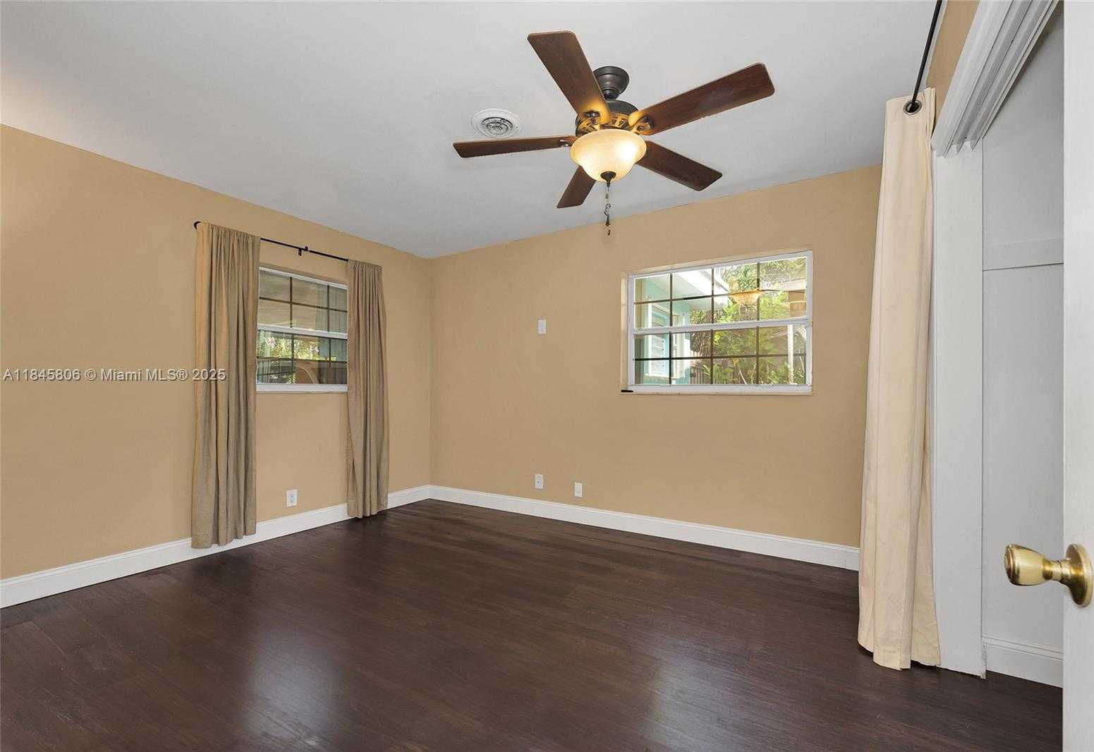 Small Image of 4400 NORTH EAST 13TH AVE, Oakland Park Number 15