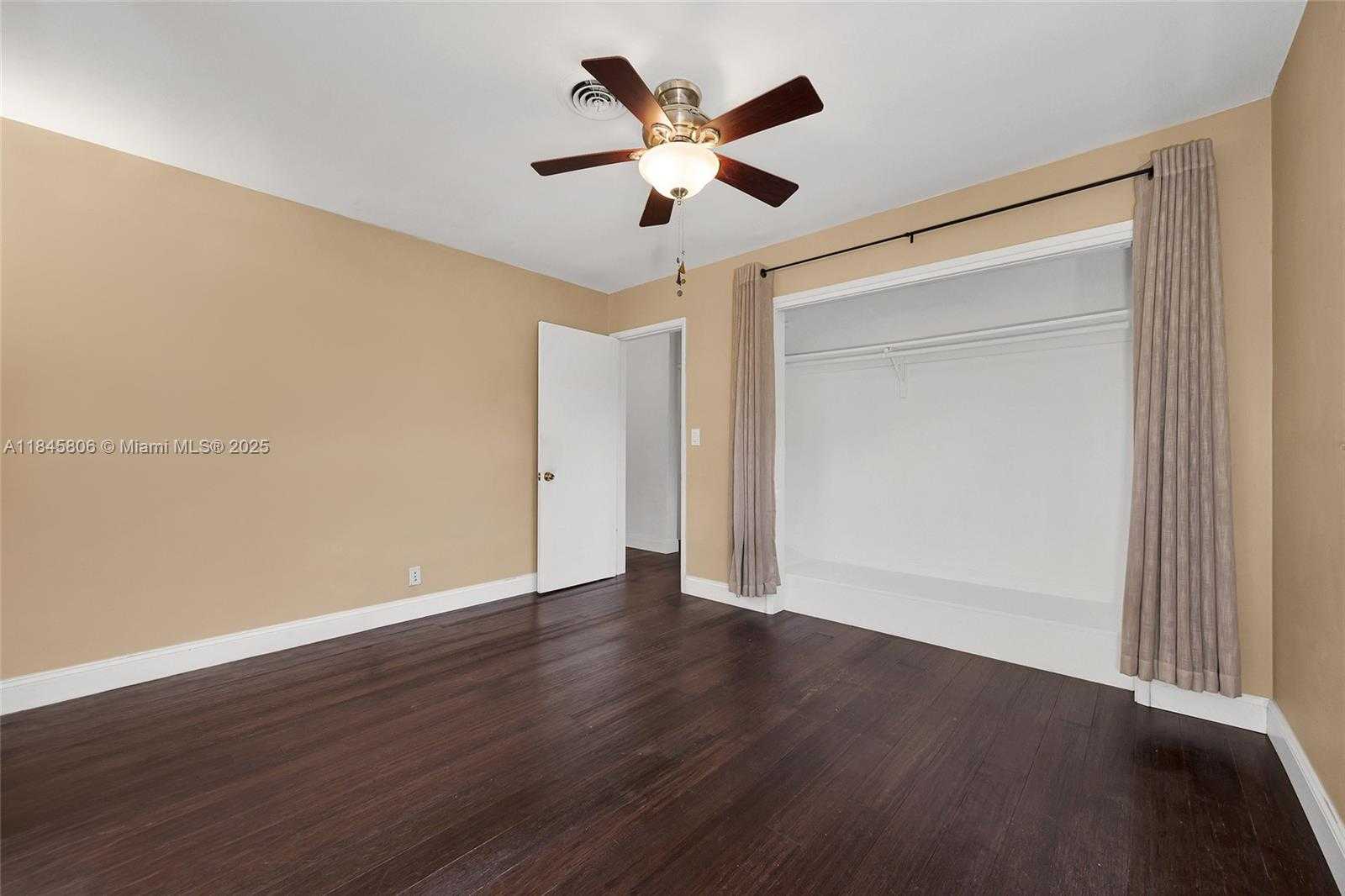 Small Image of 4400 NORTH EAST 13TH AVE, Oakland Park Number 22