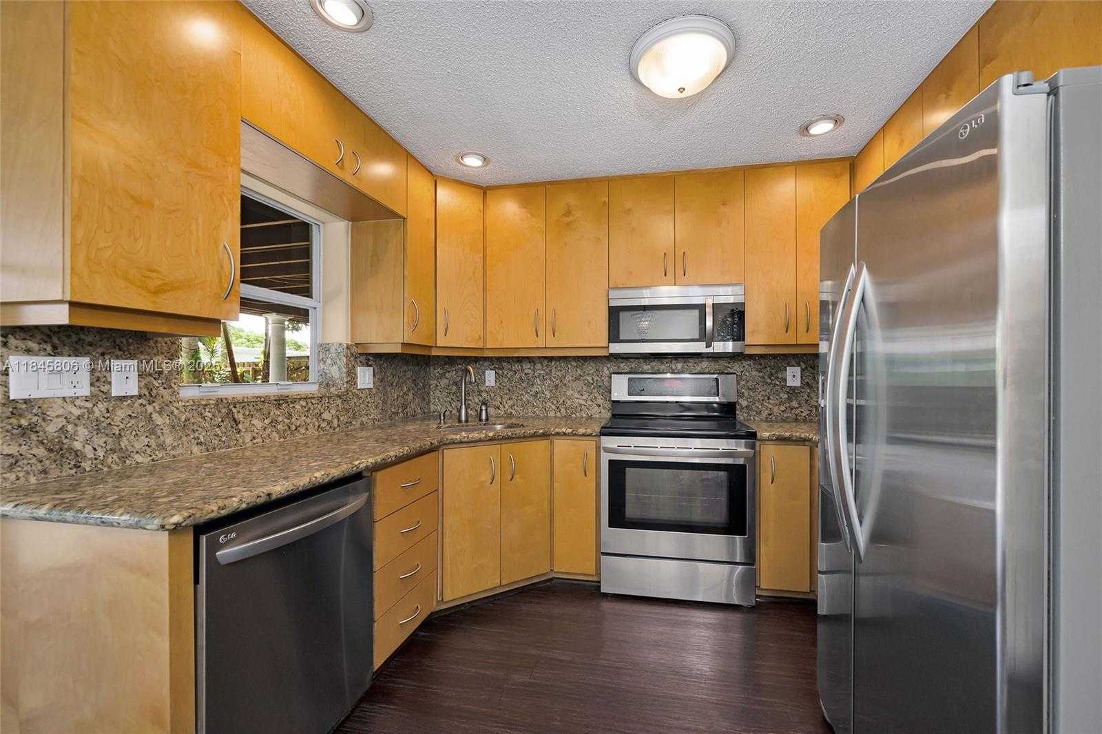 Small Image of 4400 NORTH EAST 13TH AVE, Oakland Park Number 31