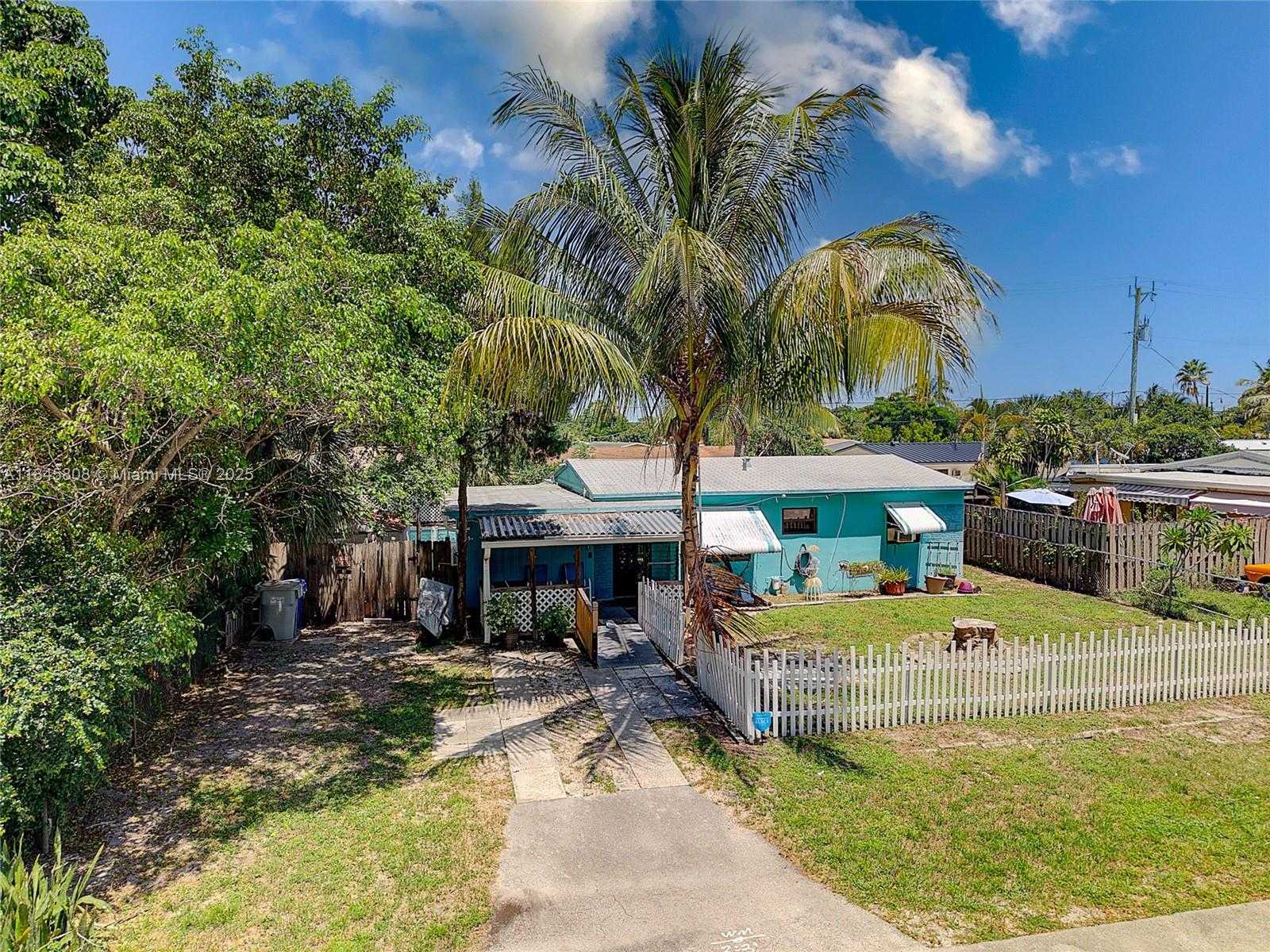 Small Image of 3120 NORTH EAST 13TH AVE, Pompano Beach Number 2