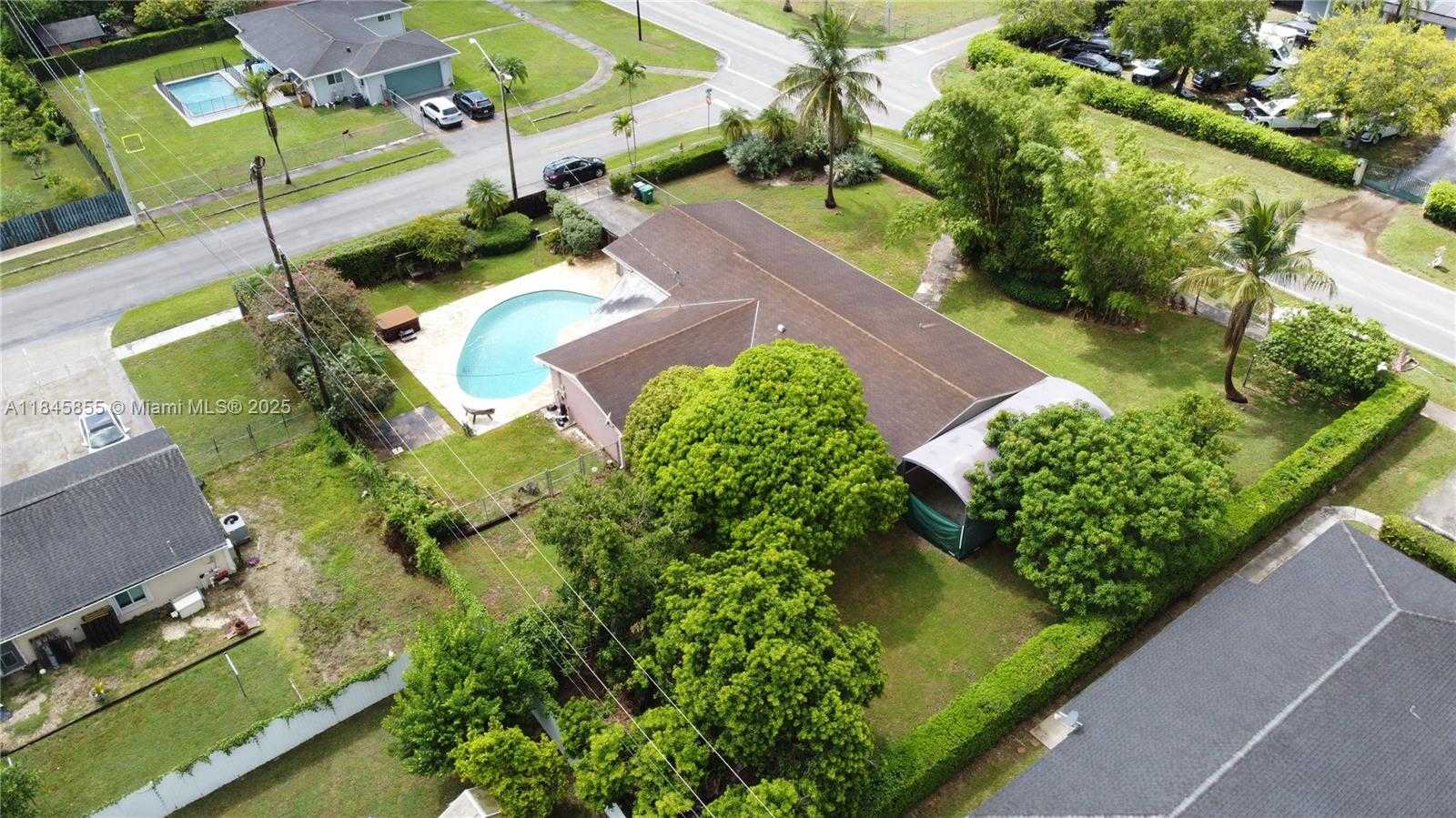Small Image of 17990 SOUTH WEST 296TH ST, Homestead Number 27