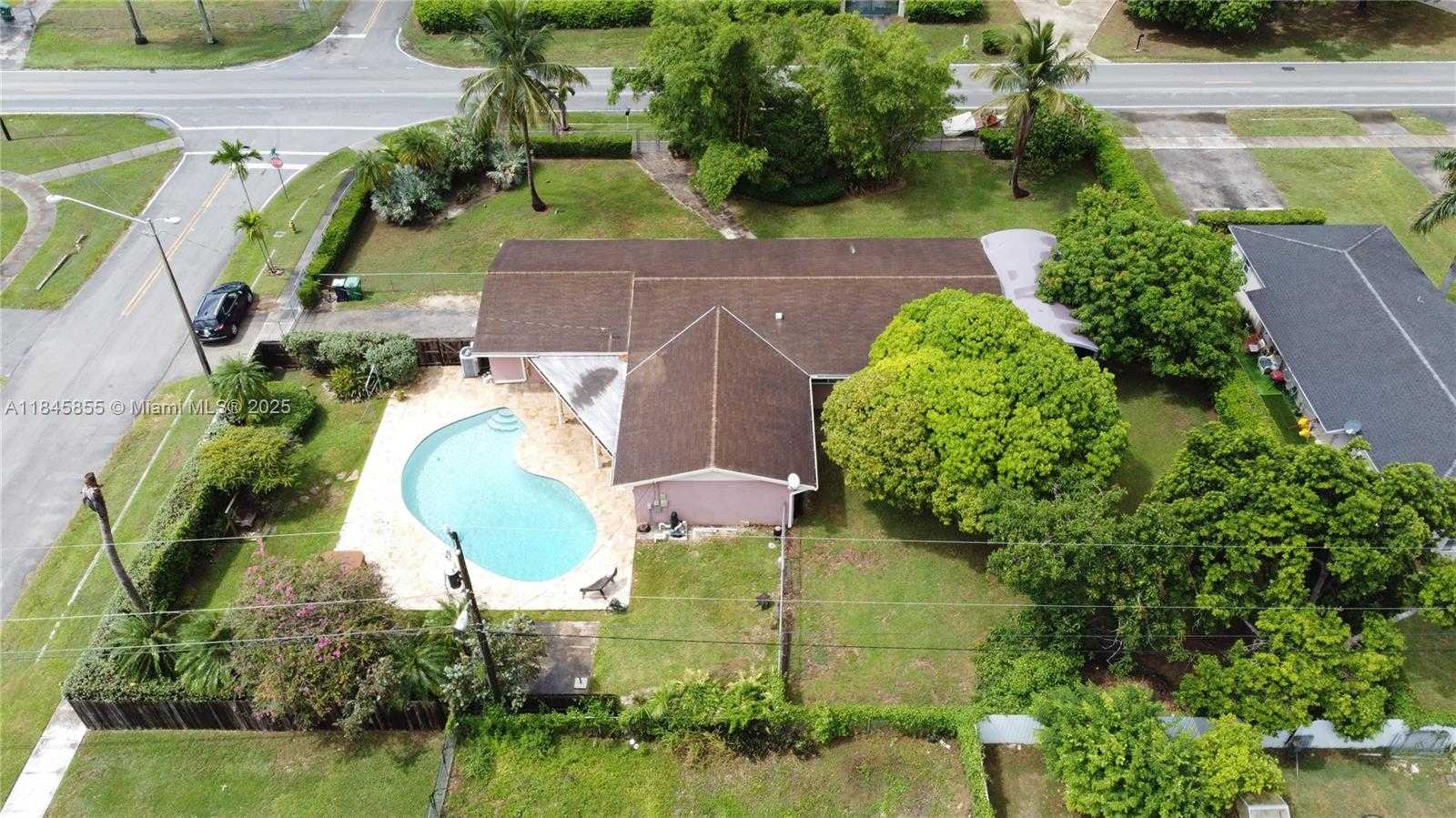 Small Image of 17990 SOUTH WEST 296TH ST, Homestead Number 31