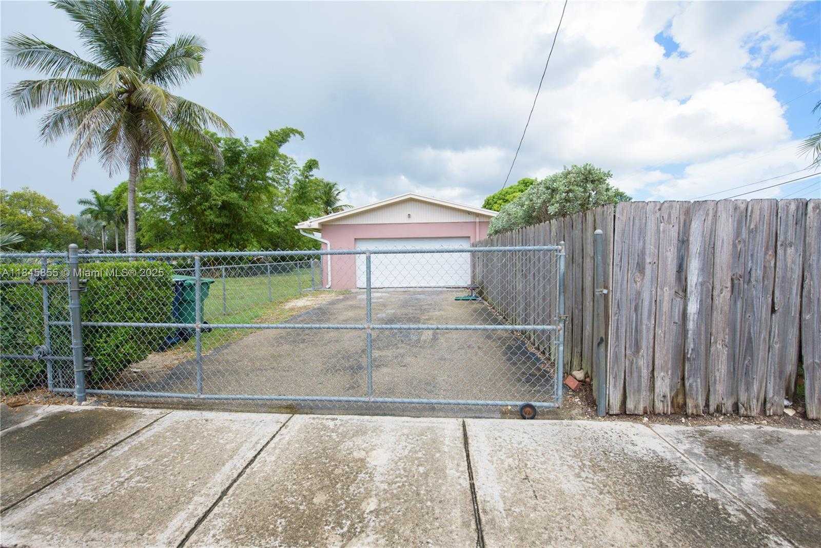 Small Image of 17990 SOUTH WEST 296TH ST, Homestead Number 34