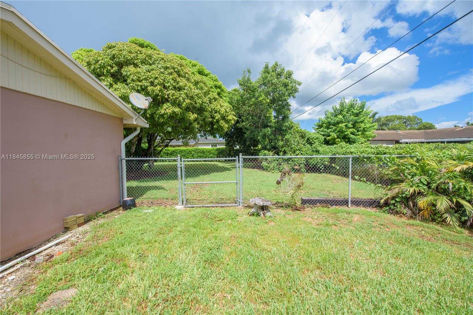 Small Image of 17990 SOUTH WEST 296TH ST, Homestead Number 39