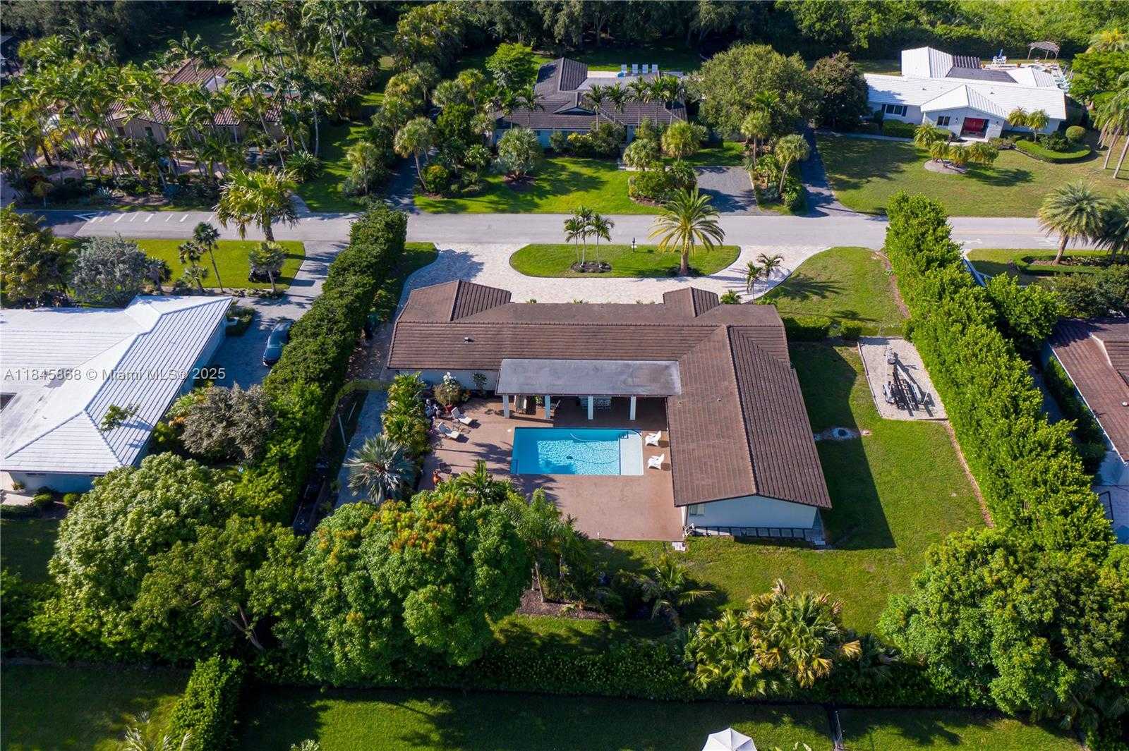 Small Image of 6960 SOUTH WEST 148TH TER, Palmetto Bay Number 2