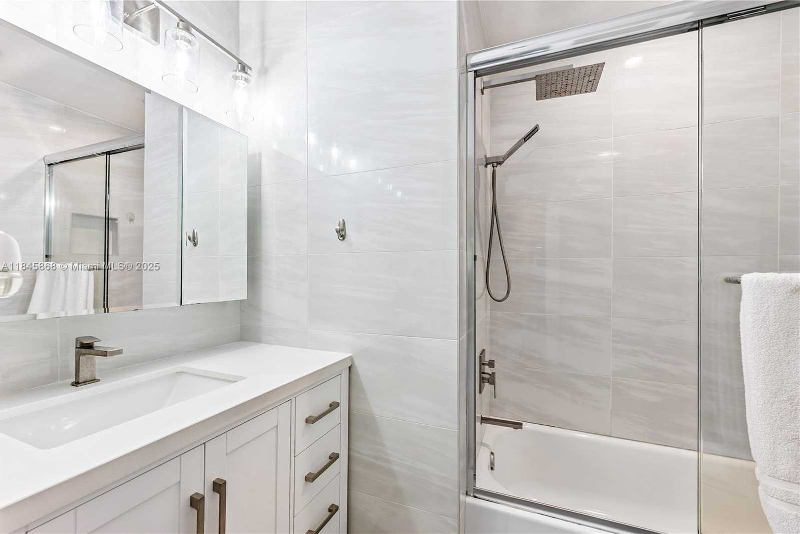 Small Image of 6960 SOUTH WEST 148TH TER, Palmetto Bay Number 22