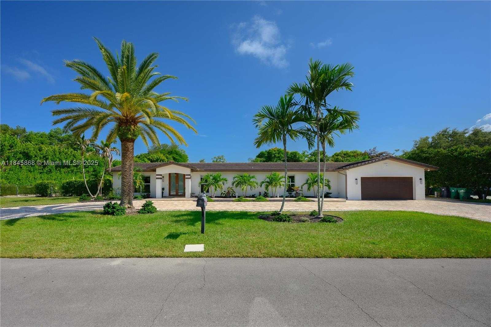 Small Image of 6960 SOUTH WEST 148TH TER, Palmetto Bay Number 4