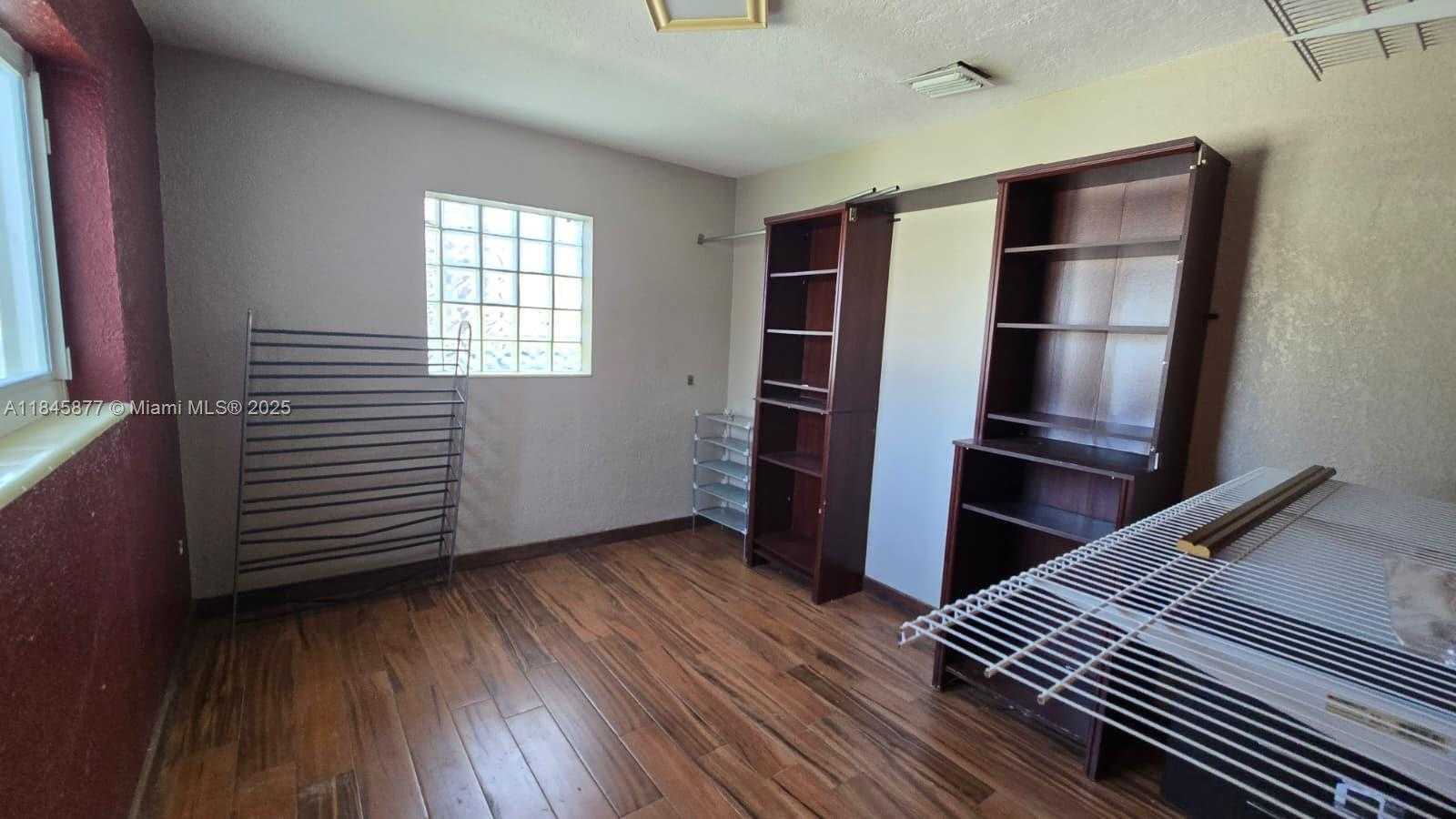 Small Image of 2441 WEST 10TH AVE, Hialeah Number 14